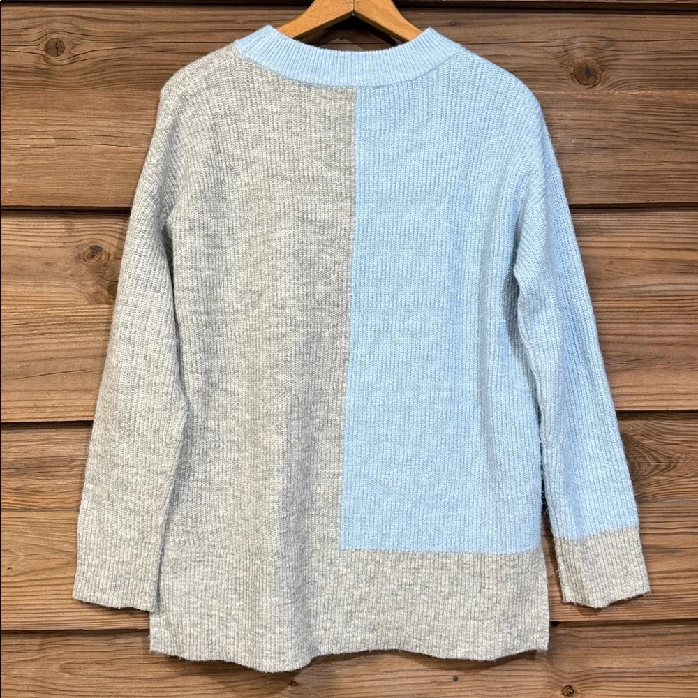 Hem & Thread Colorblock Sweater - Picture 4 of 5